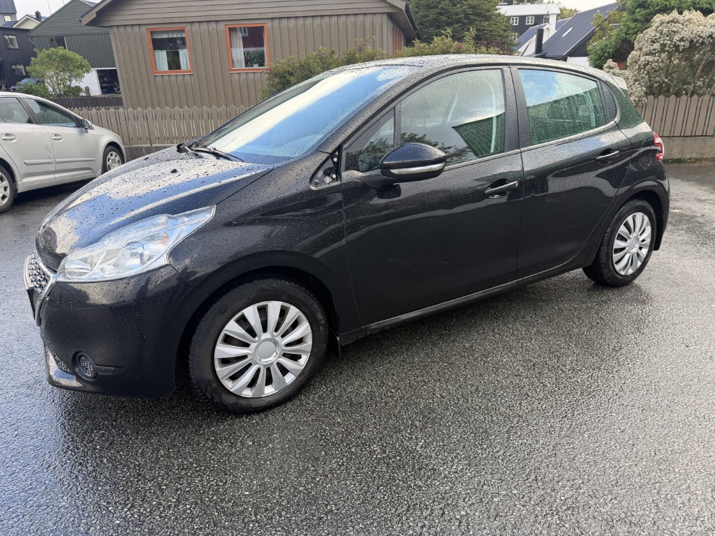 Peugeot 208